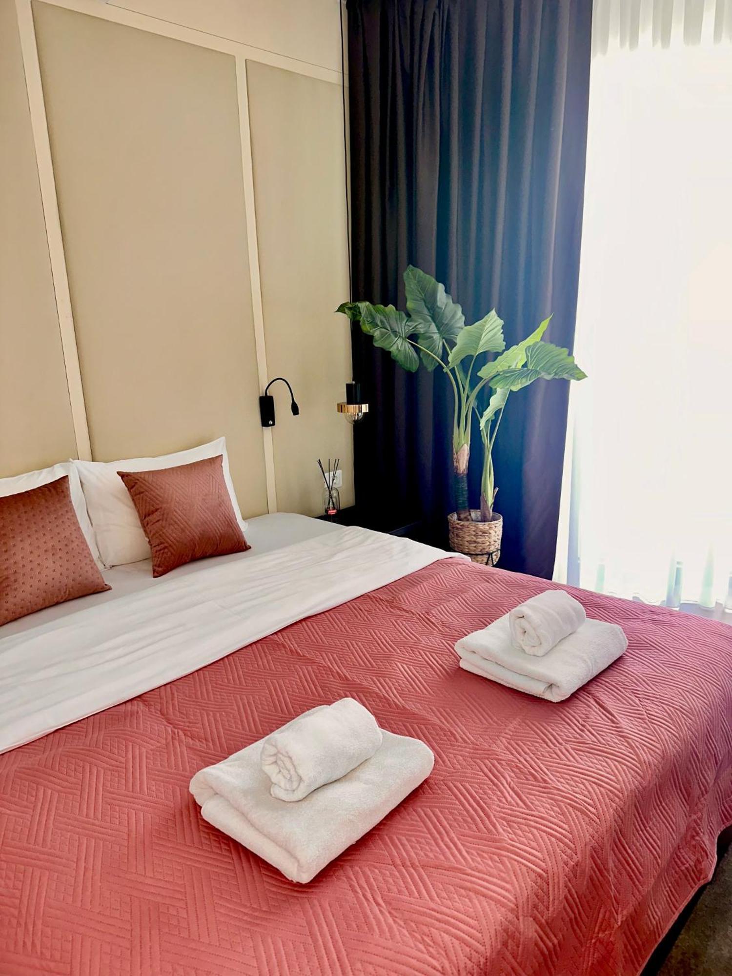 Green Stone Apartments Hotel 拉法洛维奇 外观 照片